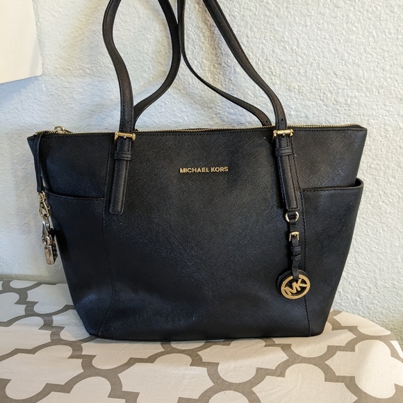 SALE!!! Michael Kors Jet Set Saffiano Black Leather Signature Lg Satchel Handbag - Picture 4 of 16